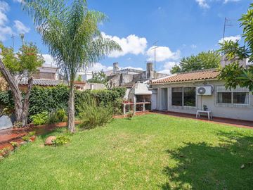 VENTA CASA 4 AMB HAEDO C/ PATIO COCHERA Y PARRILLA