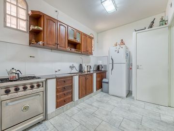 VENTA CASA 4 AMB HAEDO C/ PATIO COCHERA Y PARRILLA