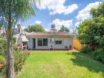 VENTA CASA 4 AMB HAEDO C/ PATIO COCHERA Y PARRILLA