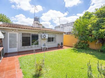 VENTA CASA 4 AMB HAEDO C/ PATIO COCHERA Y PARRILLA