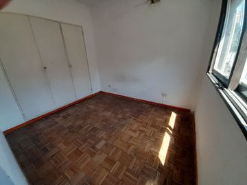 DEPARTAMENTO 3 AMB SIN EXPENSAS CASEROS CENTRO