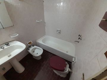 DEPARTAMENTO 3 AMB SIN EXPENSAS CASEROS CENTRO