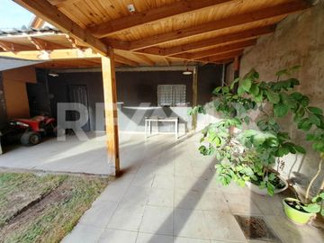 VENTA CASA 4 DORMITORIOS EN PLOTTIER