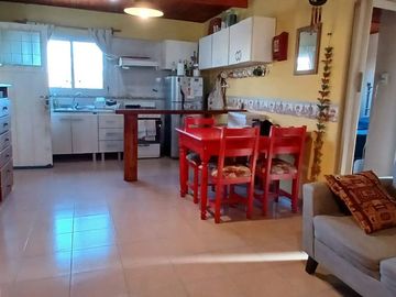 VENTA CASA CON PILETA VILLA SANTA CRUZ DEL LAGO