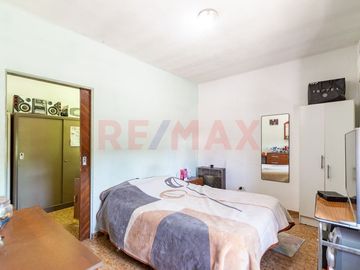VENTA CASA 4 AMB C/GARAGE, PATIO Y TERRAZA HURLING