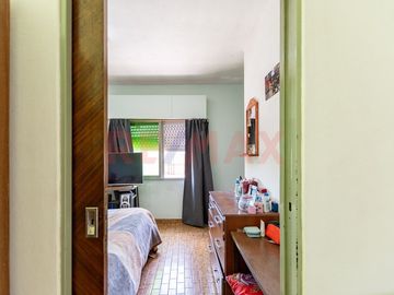 VENTA CASA 4 AMB C/GARAGE, PATIO Y TERRAZA HURLING