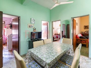 VENTA CASA 4 AMB C/GARAGE, PATIO Y TERRAZA HURLING