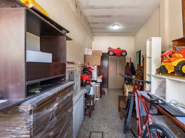 VENTA CASA 4 AMB C/GARAGE, PATIO Y TERRAZA HURLING