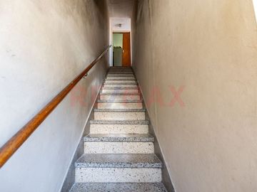 VENTA CASA 4 AMB C/GARAGE, PATIO Y TERRAZA HURLING