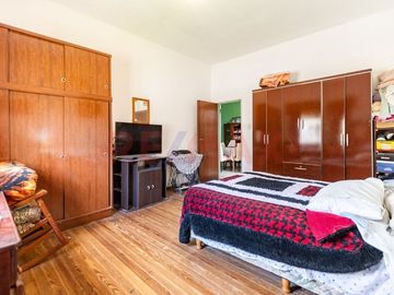 VENTA CASA 4 AMB C/GARAGE, PATIO Y TERRAZA HURLING