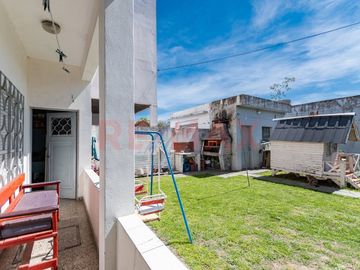 VENTA CASA 4 AMB C/GARAGE, PATIO Y TERRAZA HURLING