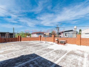 VENTA CASA 4 AMB C/GARAGE, PATIO Y TERRAZA HURLING