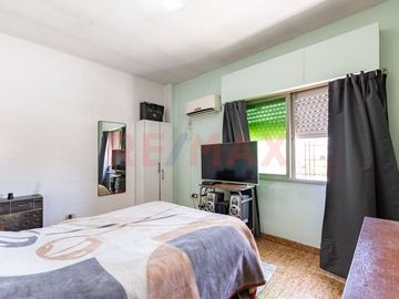 VENTA CASA 4 AMB C/GARAGE, PATIO Y TERRAZA HURLING