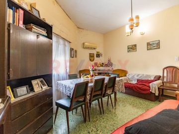 VENTA CASA 4 AMB C/GARAGE, PATIO Y TERRAZA HURLING