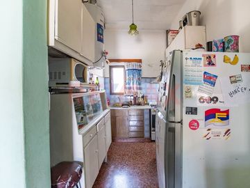 VENTA CASA 4 AMB C/GARAGE, PATIO Y TERRAZA HURLING