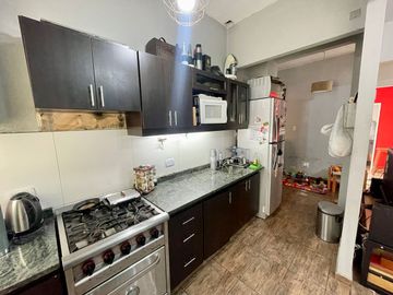 VENTA DPTO 3 AMBIENTES FLORESTA PERMUTA FINANCIA