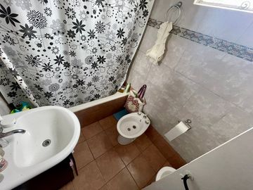 VENTA DPTO 3 AMBIENTES FLORESTA PERMUTA FINANCIA