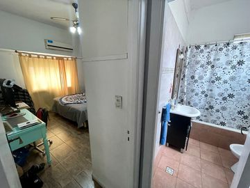 VENTA DPTO 3 AMBIENTES FLORESTA PERMUTA FINANCIA