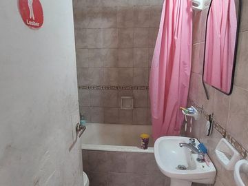 VENTA LOTE PROPIO CON 4 PH + LOCAL,DEVOTO,PERMUTA.