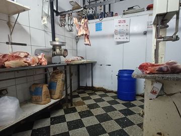 VENTA LOTE PROPIO CON 4 PH + LOCAL,DEVOTO,PERMUTA.