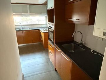 Venta Departamento 4 Ambientes al frente con cochera