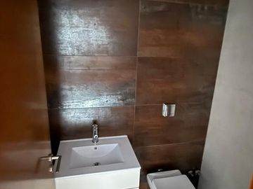 Venta Departamento 4 Ambientes al frente con cochera