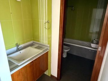 Venta Departamento 4 Ambientes al frente con cochera