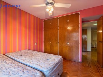 Venta piso de 6 AMB, en Caballito, Capital Federal.