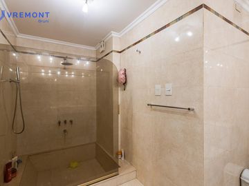 Venta piso de 6 AMB, en Caballito, Capital Federal.