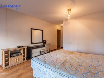 Venta piso de 6 AMB, en Caballito, Capital Federal.