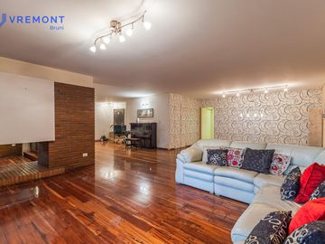 Venta piso de 6 AMB, en Caballito, Capital Federal.