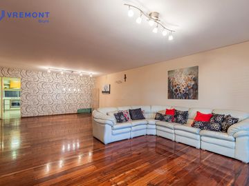 Venta piso de 6 AMB, en Caballito, Capital Federal.
