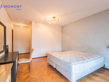 Venta piso de 6 AMB, en Caballito, Capital Federal.