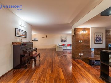 Venta piso de 6 AMB, en Caballito, Capital Federal.