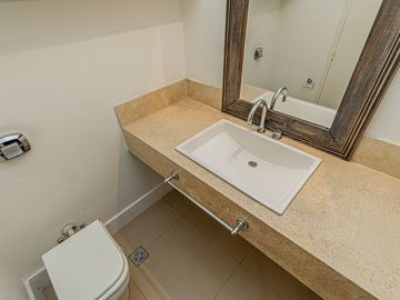 Venta depto 6 amb en Palermo frente al Hipódromo