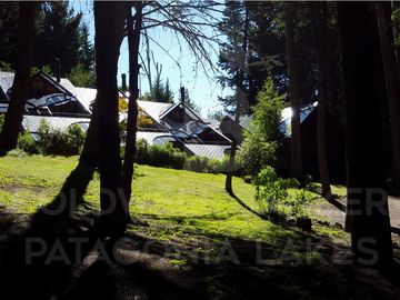 Venta Hostería 1100m2, lote de 5.000m2 en Bº Puerto Manzano Villa La Angostura