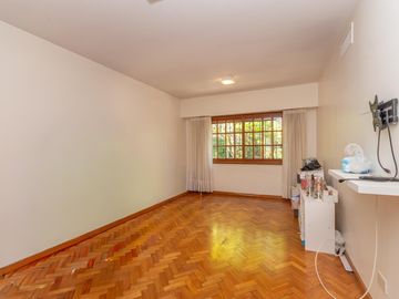 Casa en venta en Acassuso de Libertador al Rio, 6 ambientes