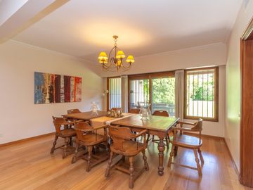 Casa en venta en Acassuso de Libertador al Rio, 6 ambientes