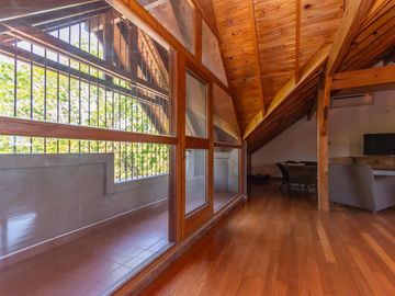 Casa en venta en Acassuso de Libertador al Rio, 6 ambientes