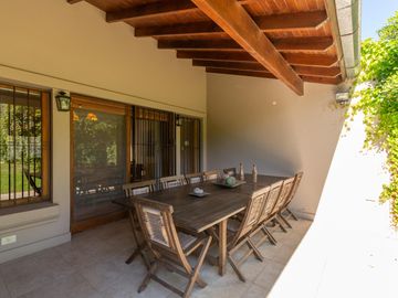 Casa en venta en Acassuso de Libertador al Rio, 6 ambientes