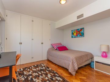 Casa en venta en Acassuso de Libertador al Rio, 6 ambientes