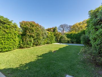 Casa en venta en Acassuso de Libertador al Rio, 6 ambientes