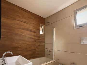 CASA 5 AMBIENTES EN VENTA, BARRIO PRIVADO LOS PARAISOS, LOS CARDALES