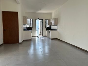 CASA DISPONIBLE EN FRACCIONAMIENTO MONTELLANO II