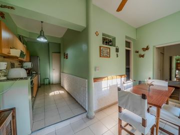 PH FRENTE CON ENTRADA INDEPENDIENTE - PATIO CON PARRILLA - 4 AMBIENTES - SIN EXPENSAS