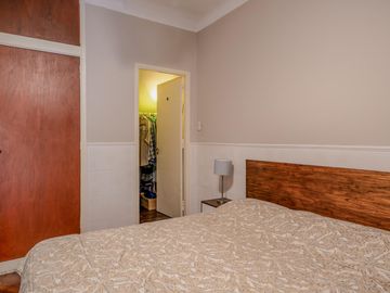 PH FRENTE CON ENTRADA INDEPENDIENTE - PATIO CON PARRILLA - 4 AMBIENTES - SIN EXPENSAS