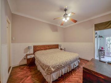 PH FRENTE CON ENTRADA INDEPENDIENTE - PATIO CON PARRILLA - 4 AMBIENTES - SIN EXPENSAS