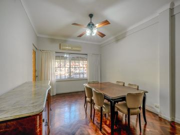 PH FRENTE CON ENTRADA INDEPENDIENTE - PATIO CON PARRILLA - 4 AMBIENTES - SIN EXPENSAS