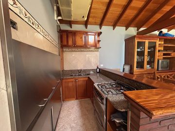 La mejor residencia en venta de Villa Ballester, gran calidad de construccion, posible permuta