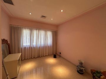 La mejor residencia en venta de Villa Ballester, gran calidad de construccion, posible permuta